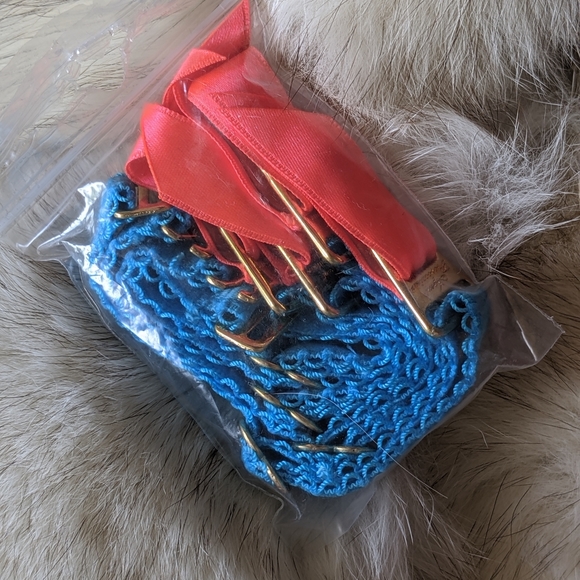 Agent Provocateur Replacement Garter Straps - Picture 2 of 7